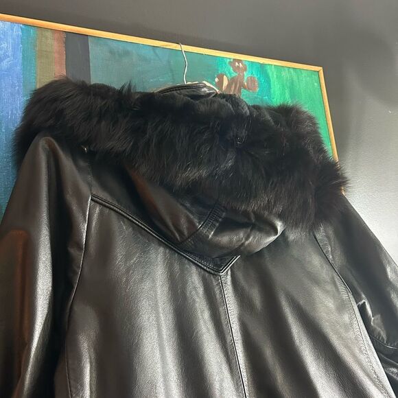 Elegant Black Leather Hooded Coat for Women Size 2 - Picture 7 of 16